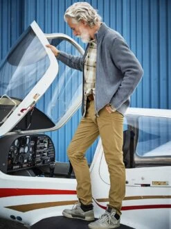 Unbezwingbares Overshirt -Bekleidungsverkauf Geschäft EC10 4629 DD 1