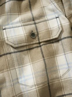 Unbezwingbares Overshirt -Bekleidungsverkauf Geschäft EC10 4629 DH 1