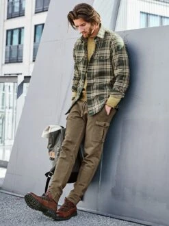 Legendäres Overshirt -Bekleidungsverkauf Geschäft EC10 4642 DF