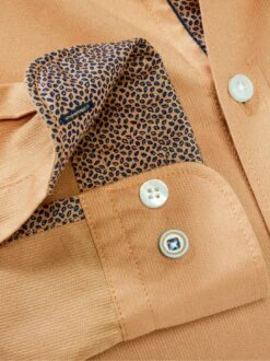 Handschrift-Hemd -Bekleidungsverkauf Geschäft EC10 4736 DJ 1