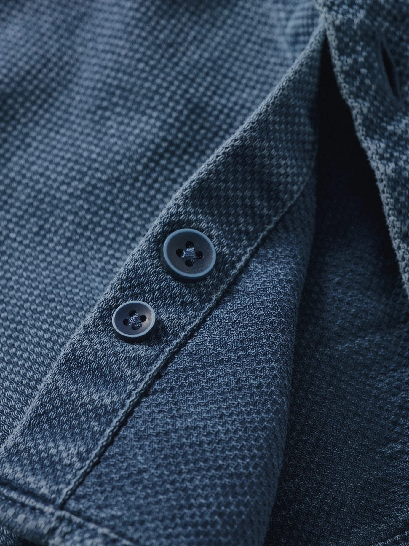 Tiefgründiges Jeanshemd 18 Tiefgründiges Jeanshemd – Bild 16