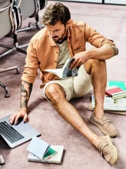 Sonnenkur-Hemd -Bekleidungsverkauf Geschäft EC10 4868 DE