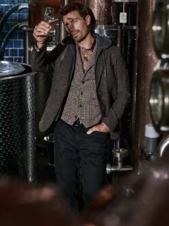 Einstein-Hemd 28 Einstein-Hemd -Bekleidungsverkauf Geschäft EC10 4895 DF