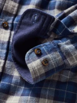 Charismatisches Flanellhemd -Bekleidungsverkauf Geschäft EC10 6100 DI