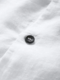 Hemd Mi29lske -Bekleidungsverkauf Geschäft EC10 6860 DI