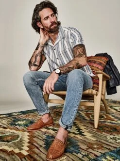 Hochspannung-Hemd -Bekleidungsverkauf Geschäft EC10 7308 DF 1