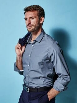 Einstein-Hemd 33 Einstein-Hemd -Bekleidungsverkauf Geschäft EC10 7342 DF