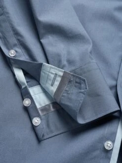 Einstein-Hemd 35 Einstein-Hemd -Bekleidungsverkauf Geschäft EC10 7342 DH