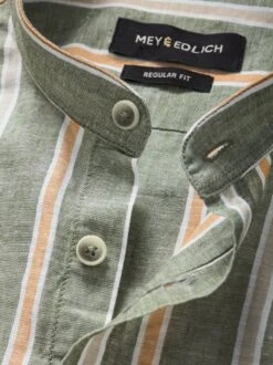 Ausgeglichenes Leinenhemd 25 Ausgeglichenes Leinenhemd -Bekleidungsverkauf Geschäft EC10 7372 DG