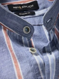 Ausgeglichenes Leinenhemd 32 Ausgeglichenes Leinenhemd -Bekleidungsverkauf Geschäft EC10 7386 DG