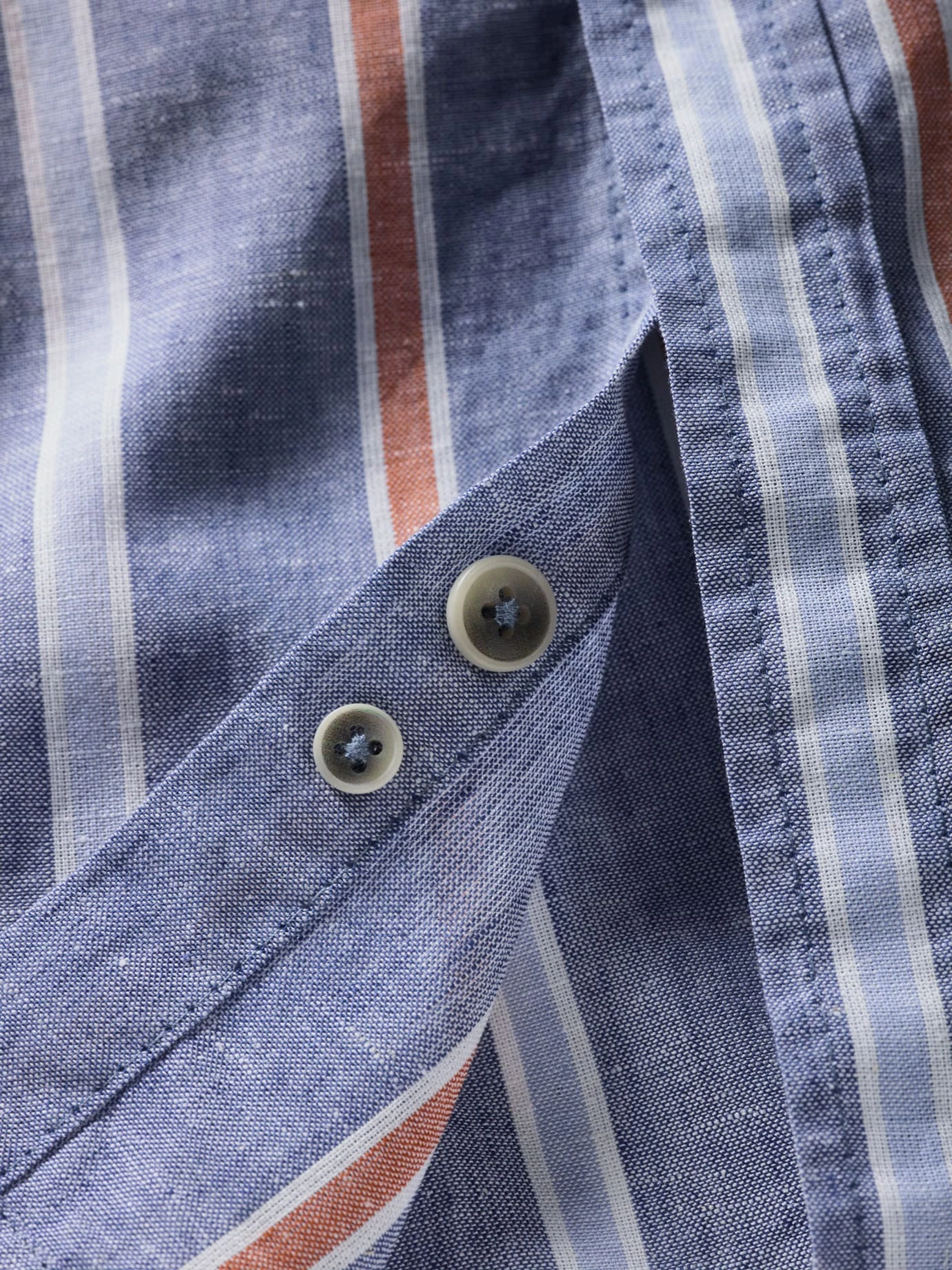 Ausgeglichenes Leinenhemd 15 Ausgeglichenes Leinenhemd – Bild 13