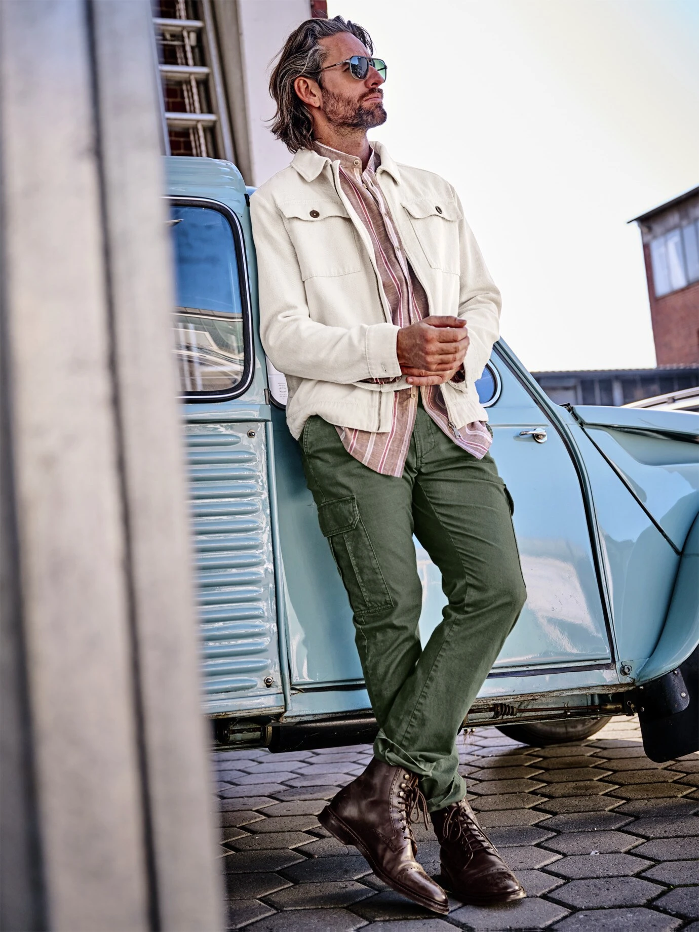 Ausgeglichenes Leinenhemd 17 Ausgeglichenes Leinenhemd – Bild 15