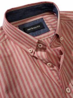 Graduiertes Hemd -Bekleidungsverkauf Geschäft EC10 7457 DG