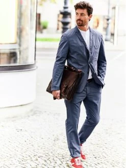 Urahnen-Hemd 28 Urahnen-Hemd -Bekleidungsverkauf Geschäft EC10 7501 DF