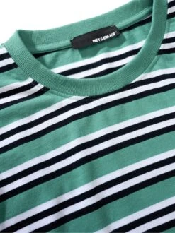 Lineardesign-Shirt -Bekleidungsverkauf Geschäft EC23 6048 DG 1