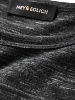 Kometenhaftes T-Shirt -Bekleidungsverkauf Geschäft EC23 6170 DG