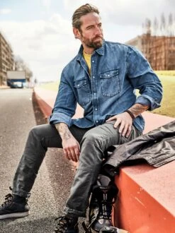 Better-big-Shirt 32 Better-big-Shirt -Bekleidungsverkauf Geschäft EC23 6190 DE