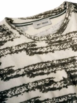 Schlaufen-Shirt -Bekleidungsverkauf Geschäft EC23 6215 DH 1