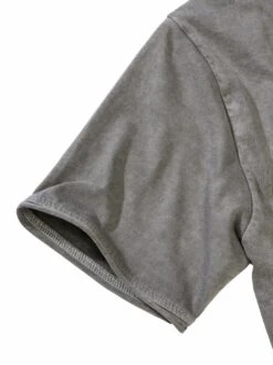 Mineralisches Shirt 31 Mineralisches Shirt -Bekleidungsverkauf Geschäft EC23 6239 DH