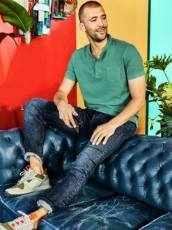 Endorphin-Polo -Bekleidungsverkauf Geschäft EC23 6292 DF