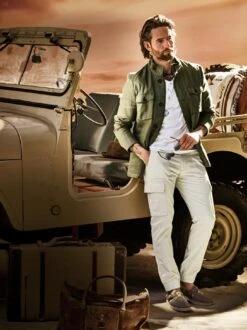 T-Shirt Cirune -Bekleidungsverkauf Geschäft EC23 6470 DF 1