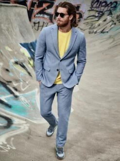 Auf`m-Platz-Shirt -Bekleidungsverkauf Geschäft EC23 6982 DD