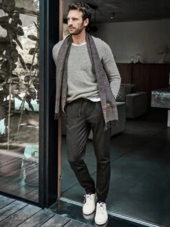 130-Gramm-Shirt -Bekleidungsverkauf Geschäft EC23 7460 DA