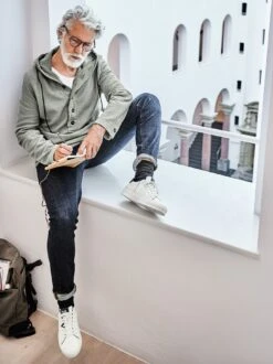 130-Gramm-Shirt -Bekleidungsverkauf Geschäft EC23 7460 DB