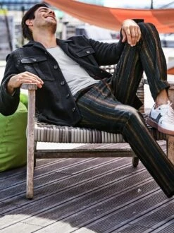 Grenzenlos-Longsleeve -Bekleidungsverkauf Geschäft EC23 7856 DF 1