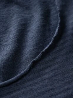 Grenzenlos-Longsleeve -Bekleidungsverkauf Geschäft EC23 7858 DH