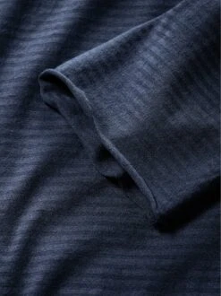 Grenzenlos-Longsleeve -Bekleidungsverkauf Geschäft EC23 7858 DI