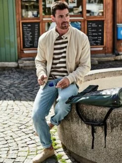 Ibiza-Jeans -Bekleidungsverkauf Geschäft EC24 4572 DE 1