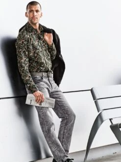 Herrlichers Graue 32 Herrlichers Graue -Bekleidungsverkauf Geschäft EC24 4986 DE 1