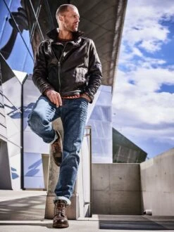 Bitcoin-Jeans -Bekleidungsverkauf Geschäft EC24 6013 DF 1