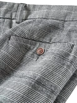 Loch-Ness-Hose -Bekleidungsverkauf Geschäft EC24 6053 DG 1