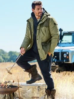 Dein-Block-Joggcargo -Bekleidungsverkauf Geschäft EC24 6076 DD