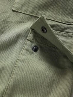 Multitool-Cargo -Bekleidungsverkauf Geschäft EC24 6084 DH