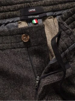 Hose Cicoby -Bekleidungsverkauf Geschäft EC24 6091 DG