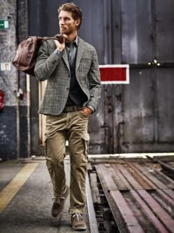 Großindustriellen-Cargo -Bekleidungsverkauf Geschäft EC24 6100 DF