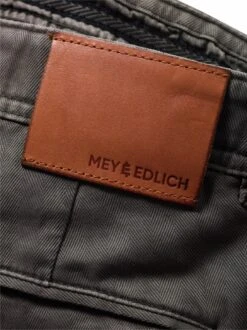 Macher-Cargo -Bekleidungsverkauf Geschäft EC24 6158 DI