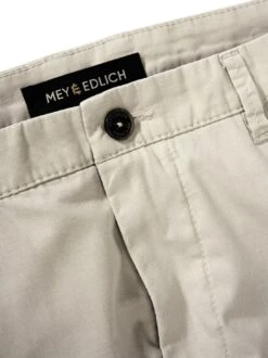 Ziel-erreicht-Chino 23 Ziel-erreicht-Chino -Bekleidungsverkauf Geschäft EC24 6219 DG