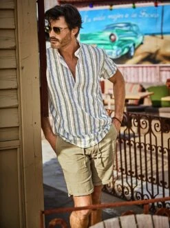 Piazza-Shorts -Bekleidungsverkauf Geschäft EC24 6254 DF