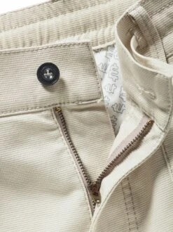 Multitool-Cargo -Bekleidungsverkauf Geschäft EC24 6375 DG