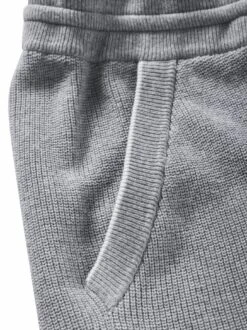 Walk-like-an-Egyptian-Jogger -Bekleidungsverkauf Geschäft EC24 6400 DH 1