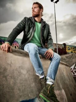 Kurabo-Jeans -Bekleidungsverkauf Geschäft EC24 6407 DA