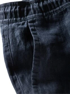 Entspannte Leinenhose -Bekleidungsverkauf Geschäft EC24 6410 DG