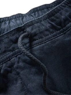 Entspannte Leinenhose -Bekleidungsverkauf Geschäft EC24 6410 DH