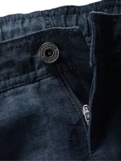 Entspannte Leinenhose -Bekleidungsverkauf Geschäft EC24 6410 DI