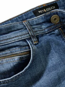 Verrückte Jeans 26 Verrückte Jeans -Bekleidungsverkauf Geschäft EC24 6415 DH