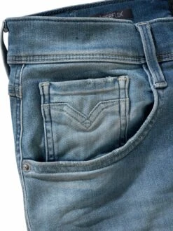Gewissenhafte Jeans Anbass -Bekleidungsverkauf Geschäft EC24 6433 DG